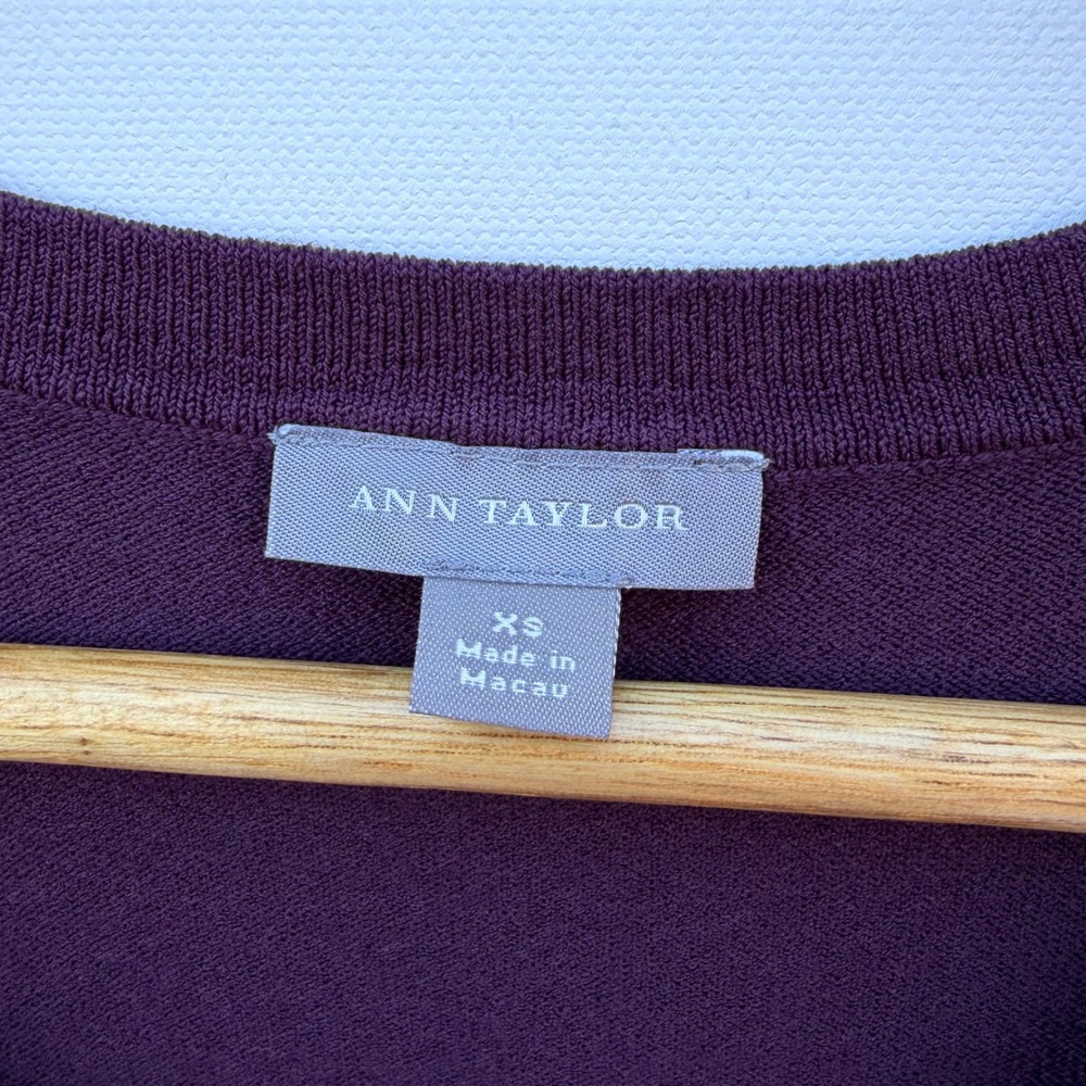 Ann Taylor Womens XS Purple Knit Shell‎ Scoop Neck Sleeveless Tank Top - Picture 2 of 6